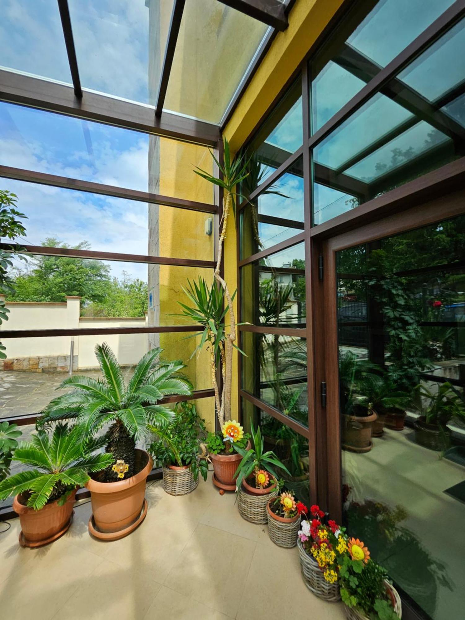 Family Hotel Komhotel Berkovitsa Εξωτερικό φωτογραφία