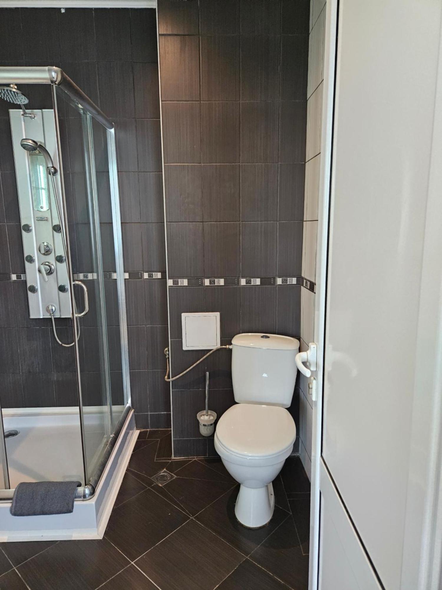 Family Hotel Komhotel Berkovitsa Εξωτερικό φωτογραφία